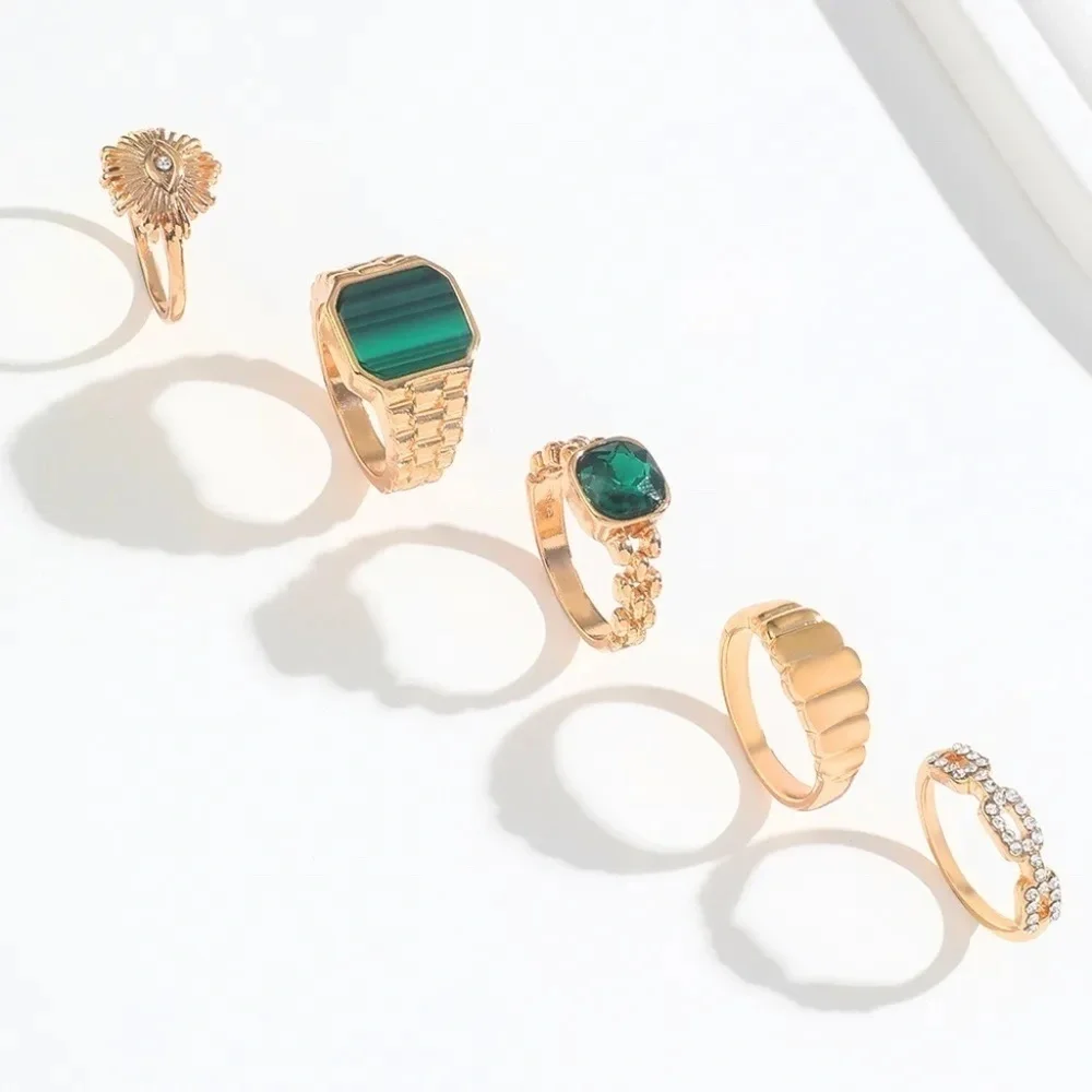 *XOEY* 5-Pc Gold x Green Gem Fashion Ring Set